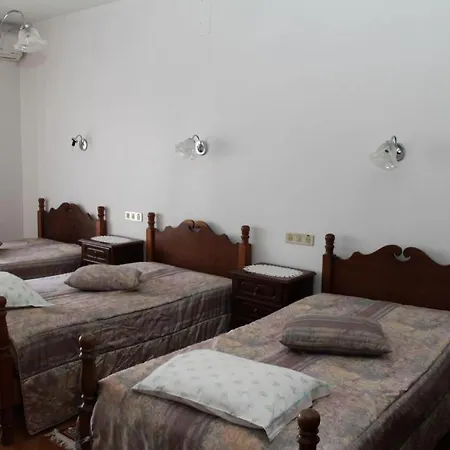Primavera Hotel 2*